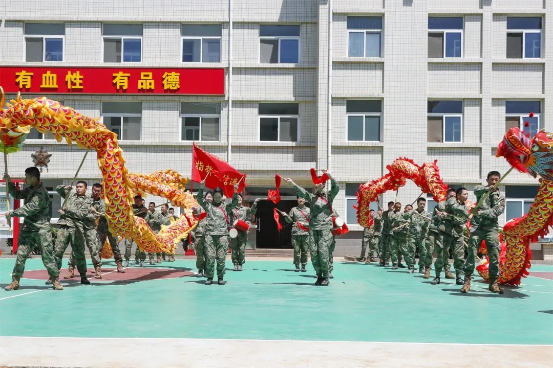 第71集团军：体验“五一”军营乐，别样的精彩！