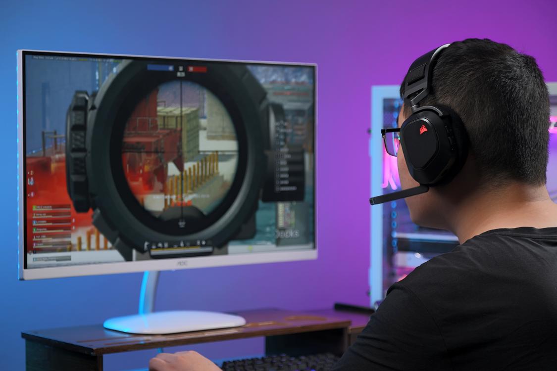 电竞游戏耳机可调节,海盗船耳机hs80max闷耳朵吗