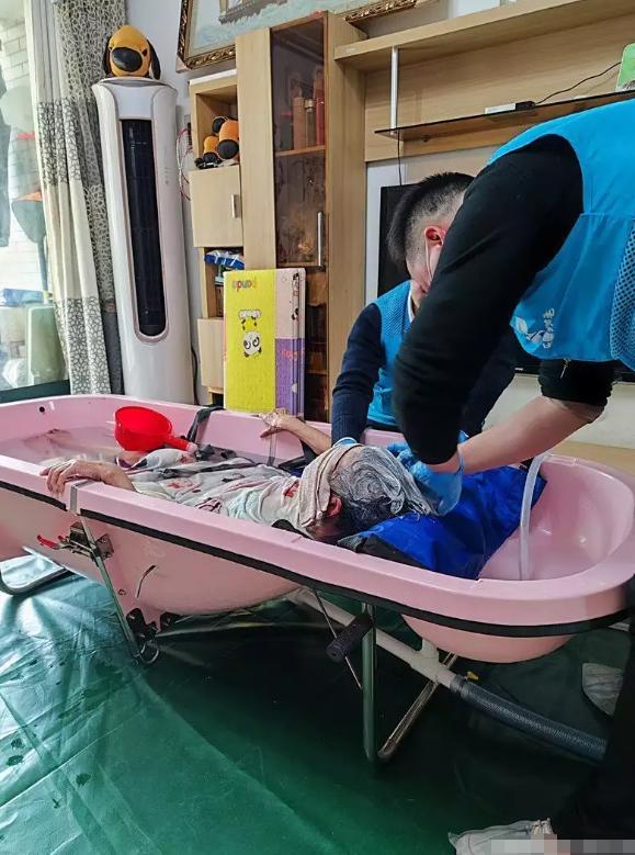 想从事催乳师行业应该从哪开始,催乳师月入2万