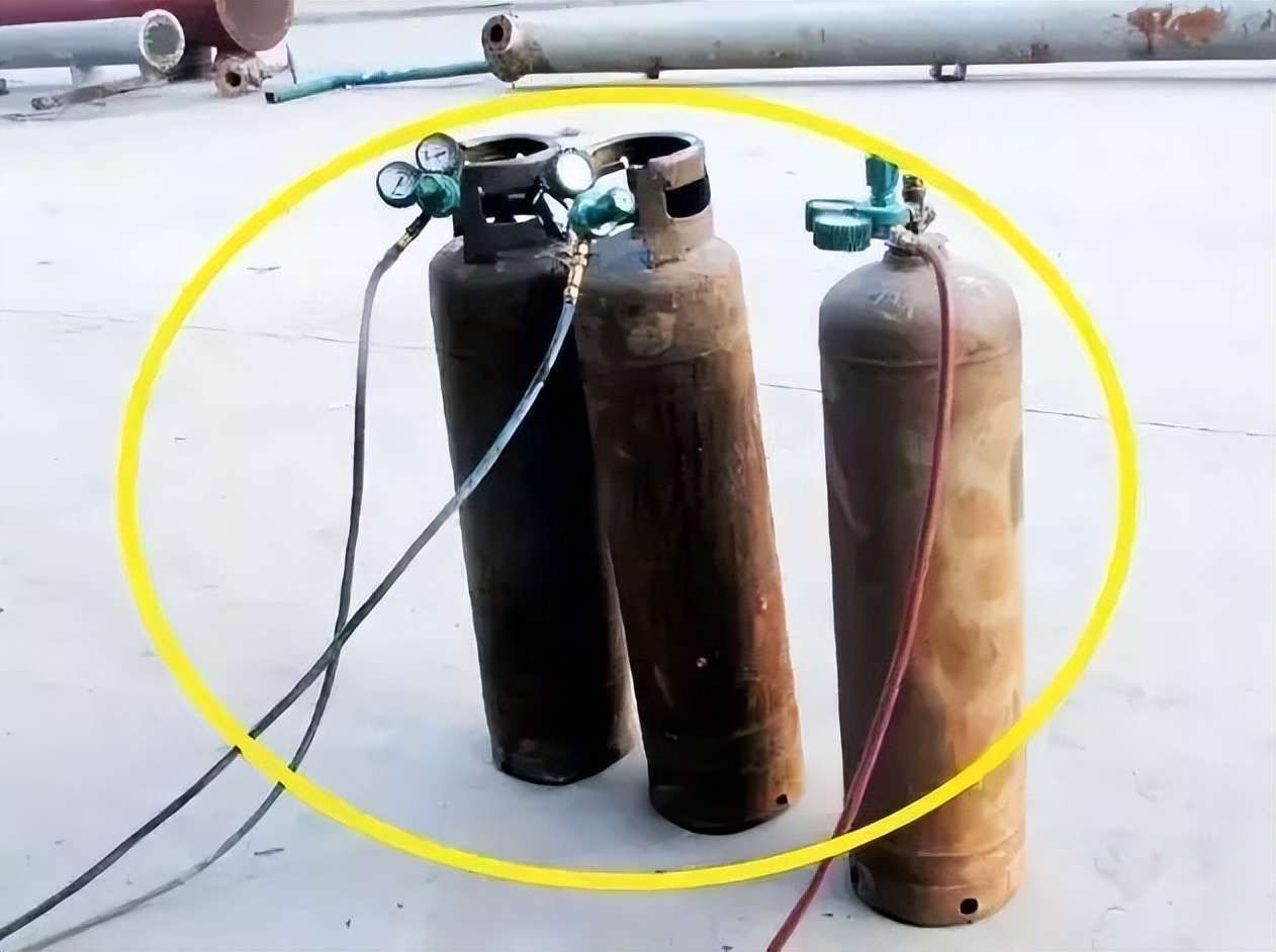 气瓶未设置防倾倒措施处罚,气瓶无防倾倒措施归谁管理