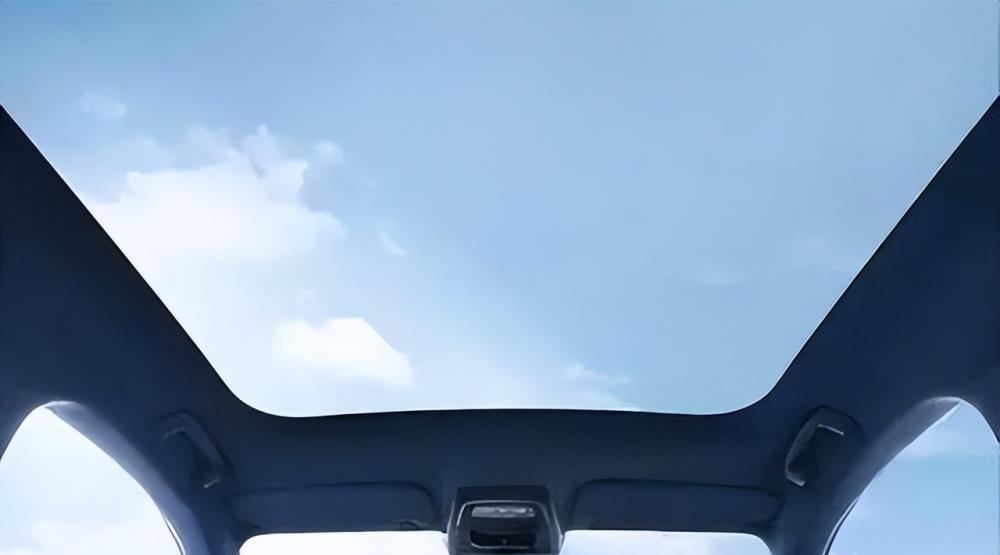 我深表同情,40度高温纯电车自燃