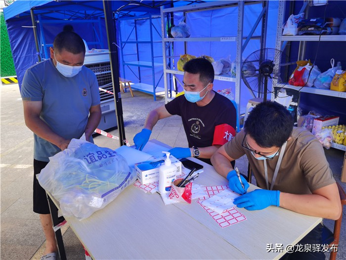 大件物品输送流水线,运送大量物资视频