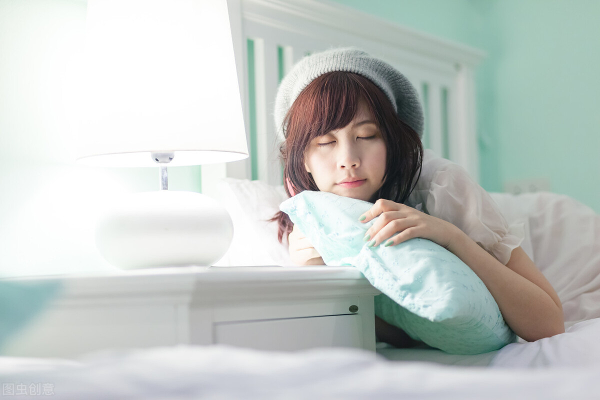 故事：帮总裁装修新房，谁料装修好后，他直接递给我钥匙“你的”