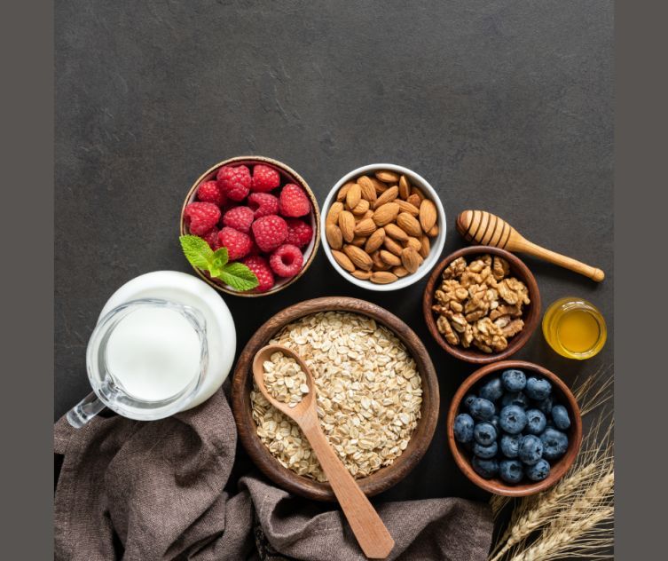 年收入过亿的足球巨星,最年轻获得世界足球先生的球员