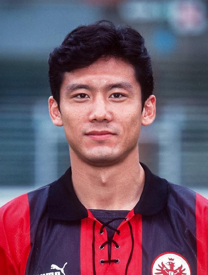 中国十大足球前锋排行榜,中国十大足坛前锋