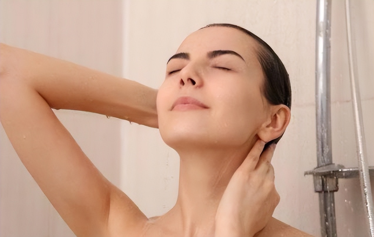 洗澡几天清洗一次对健康最好,这5种情况下洗澡会危害你的身体