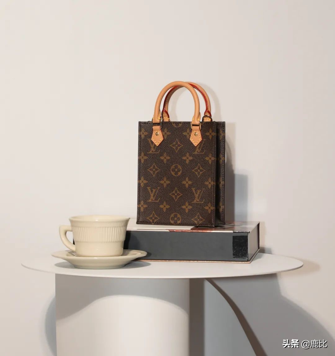 两万左右经典不过时好搭配包推荐,现在哪一款包比较保值