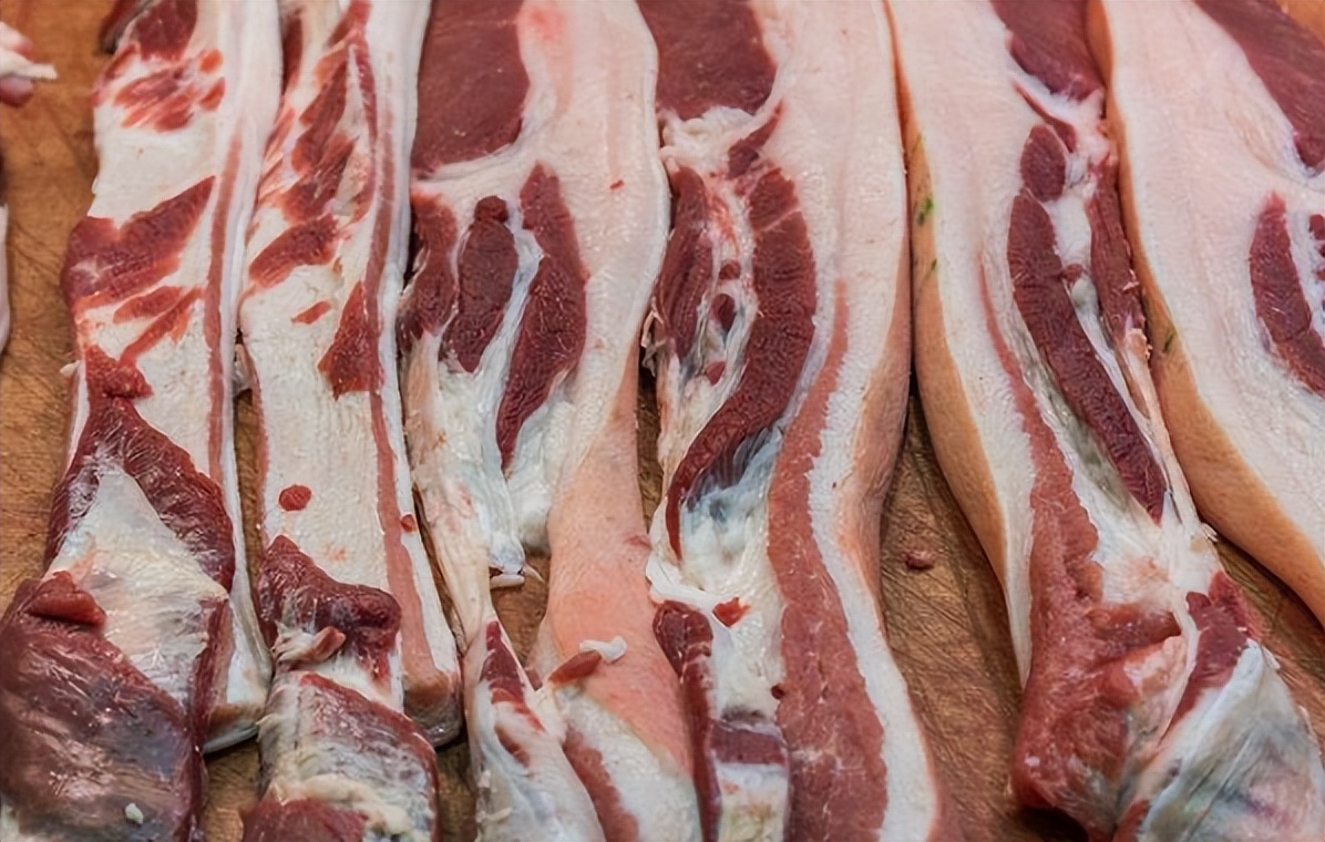 尸体药水泡海鲜，“色素”鸡蛋再现，315未曝光的菜场内幕太吓人