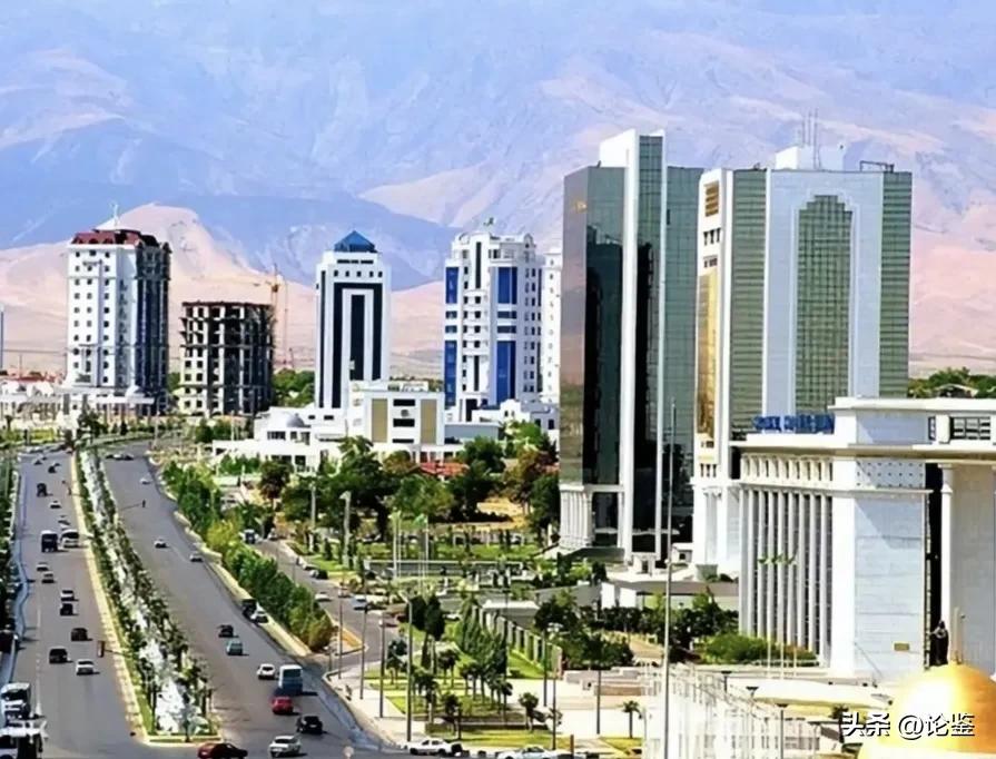 沙漠中的香格里拉：土库曼斯坦有多豪？医疗教育住房全部免费