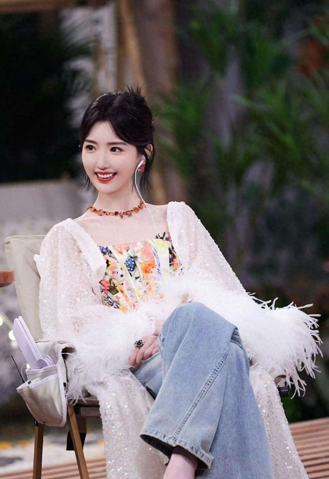 毛晓彤时尚酷感造型,毛晓彤潮人穿搭