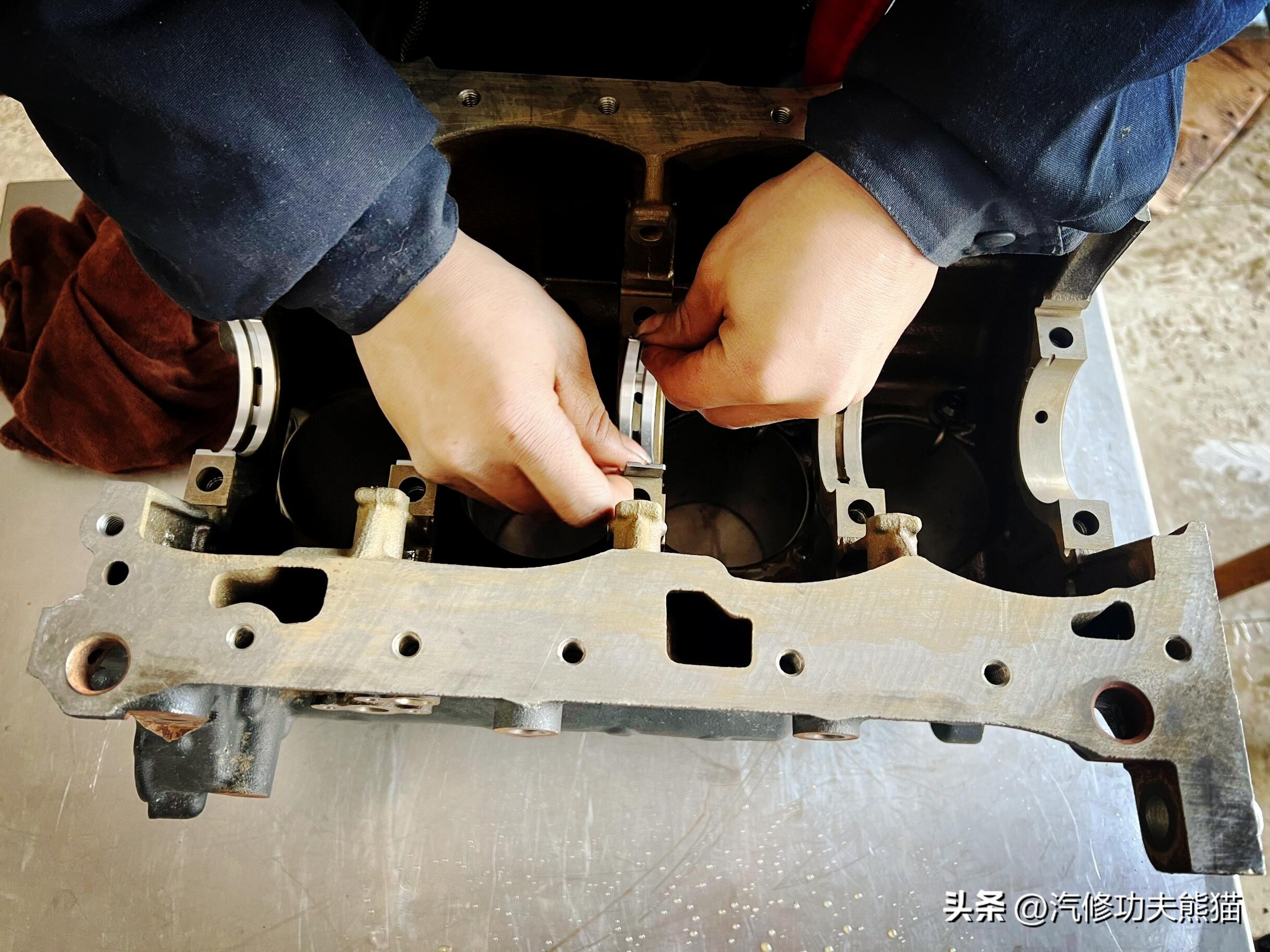 父亲老车翻新修复,父亲去世留下了的车去翻新