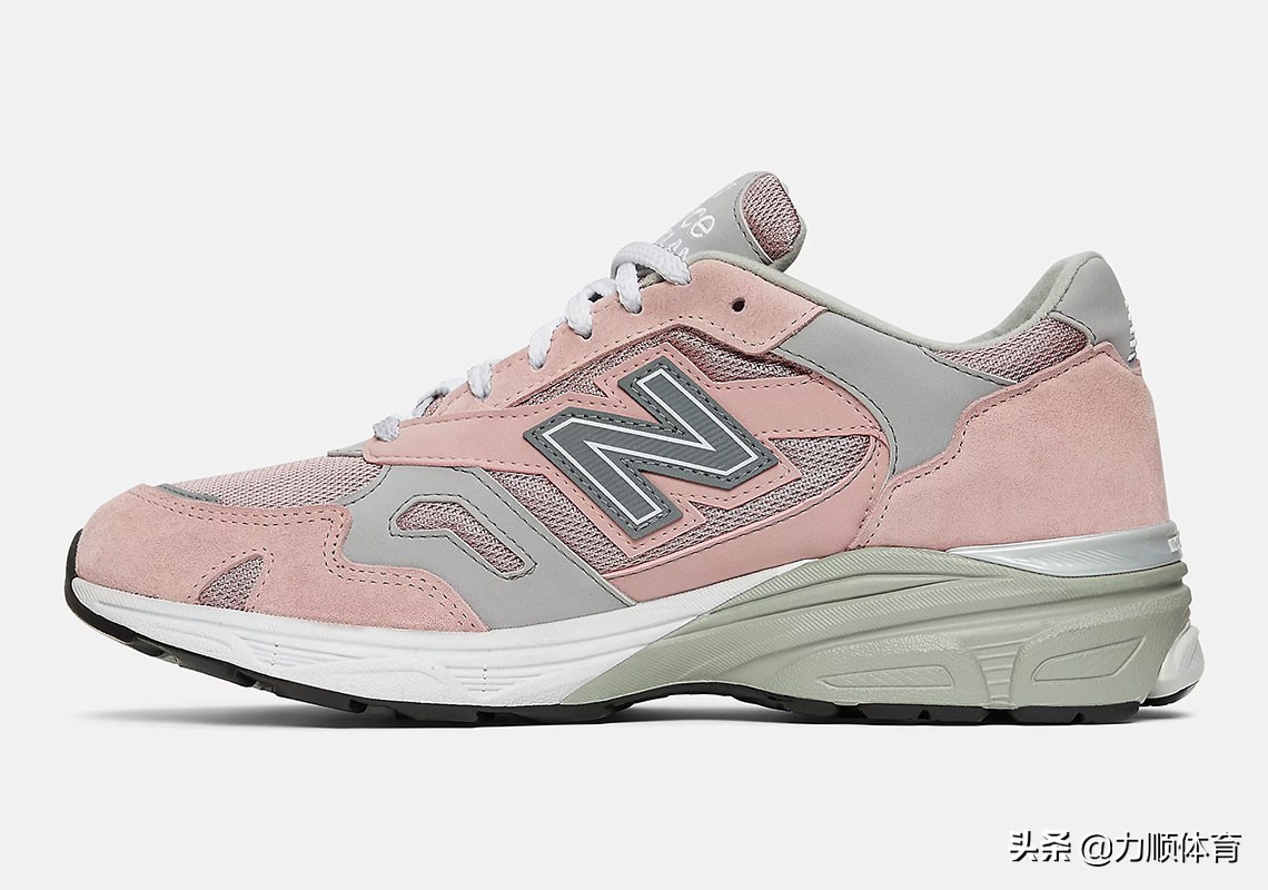 柔和的粉红色绒面革出现在这款春季就绪的NewBalance920上