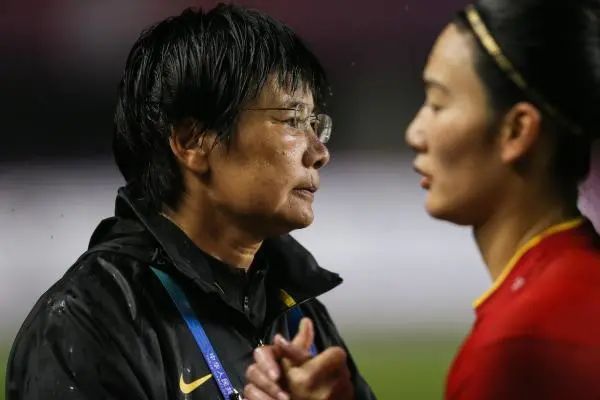 从冠军到冠军,水庆霞回忆亚洲杯决赛0:2落后