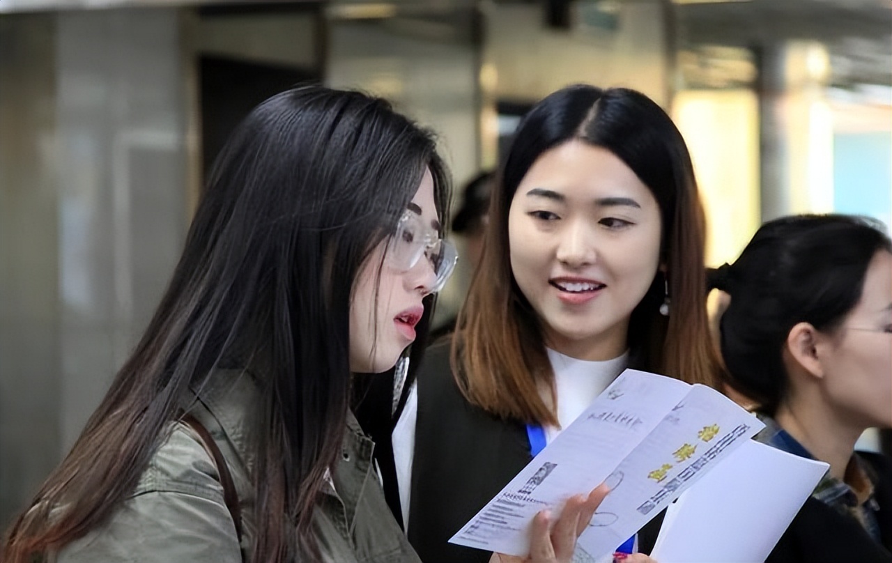 适合内向人干的职业,25岁内向无一技之长适合什么工作