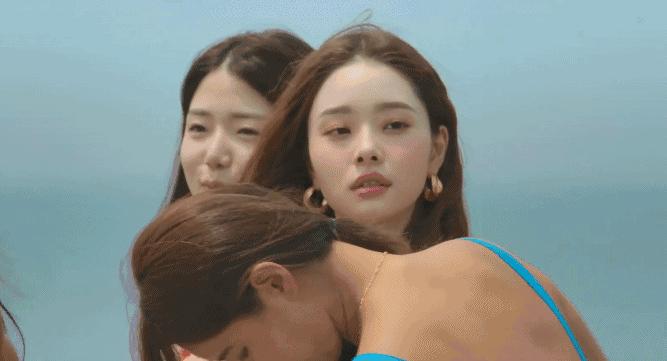 6男6女只有配对成功，才能逃离“地狱”，恋综玩成荒野求生