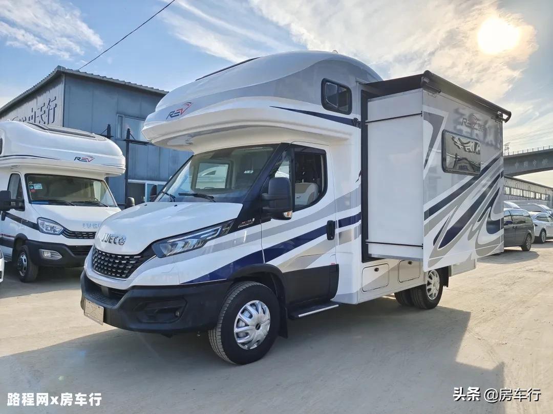 最新款进口顶级依维柯b型房车,依维柯房车推荐10万到20万之间7座