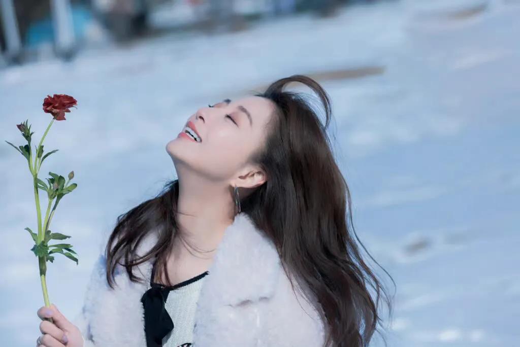 自从前夫入狱后，41岁“水蜜桃”殷桃，为何至今无人敢娶？