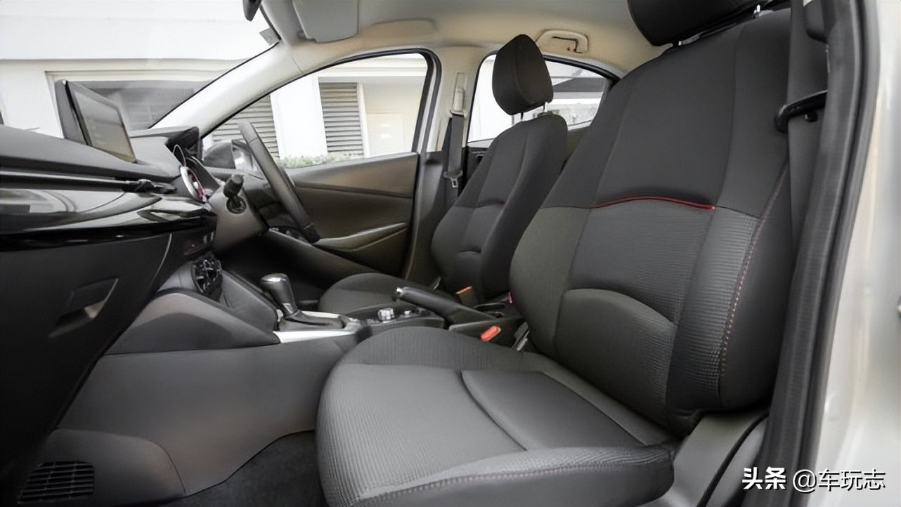 2022款马自达2.0自动质炫版看内饰,2.0马自达测评