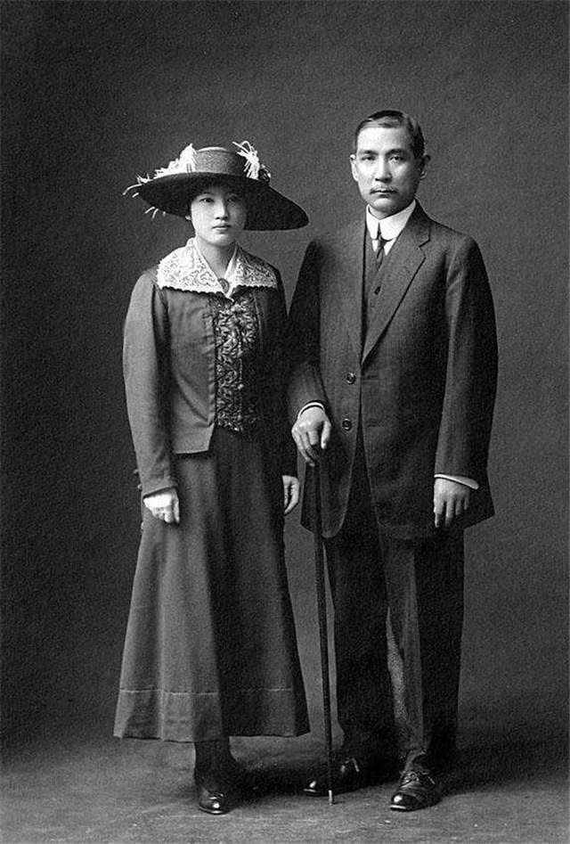 宋子文与蒋经国是什么关系,宋子文的三个女儿照片