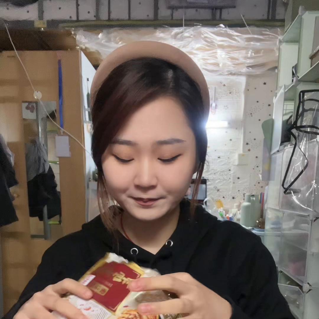 女大学生旅游做攻略,穷学生旅游最省钱的方法