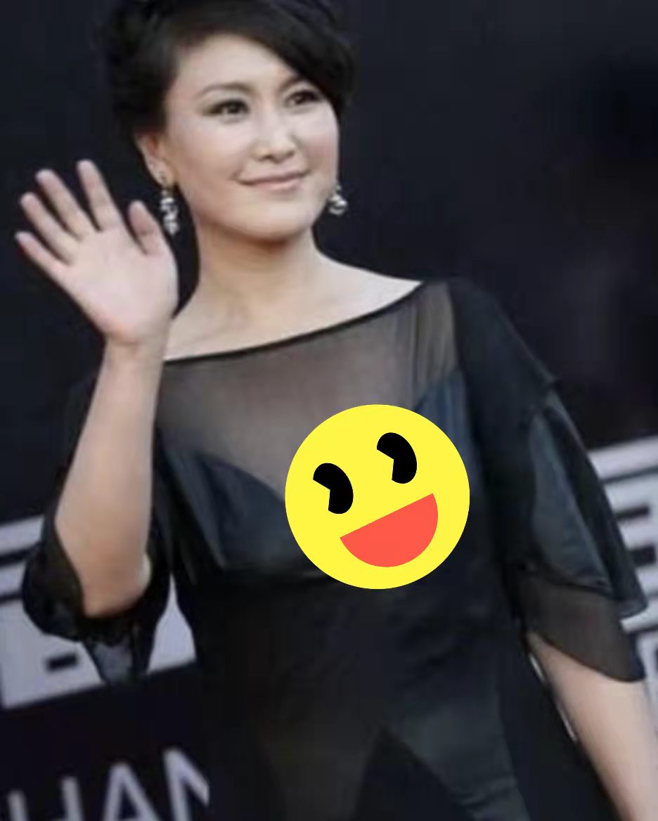 老演员整容脸变形,老年人整容前后照片