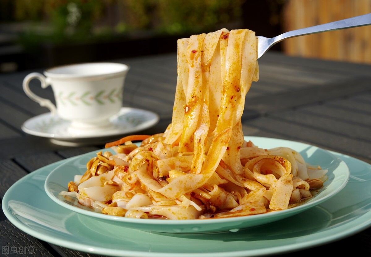 低成本创业项目之摆地摊月入过万,摆地摊创业小吃