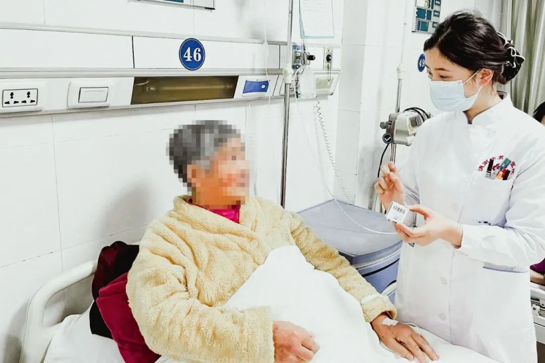 服务有温度关怀有力度行动有速度,服务有温度医患有真情