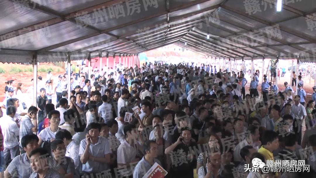 十年商贸有限公司能赚多少钱,赣州毅德城商铺产权多少年