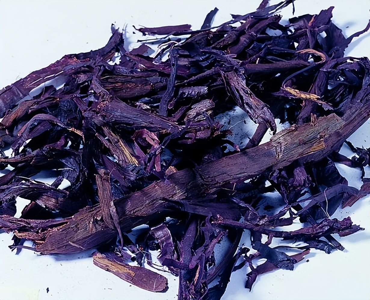 新龙甘消炎膏对痔术后疼痛及水肿的相关效性随机对照临床试验