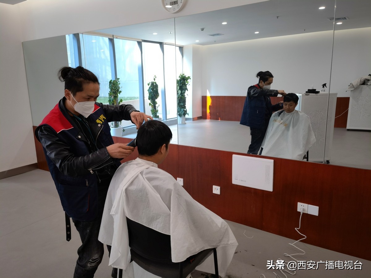 城投集团防控保供,城市守护者为武汉加油视频