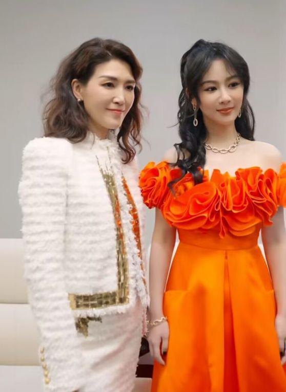 上海这一夜，伴随杨幂身上的3个“未解之谜”，是时候该解开了