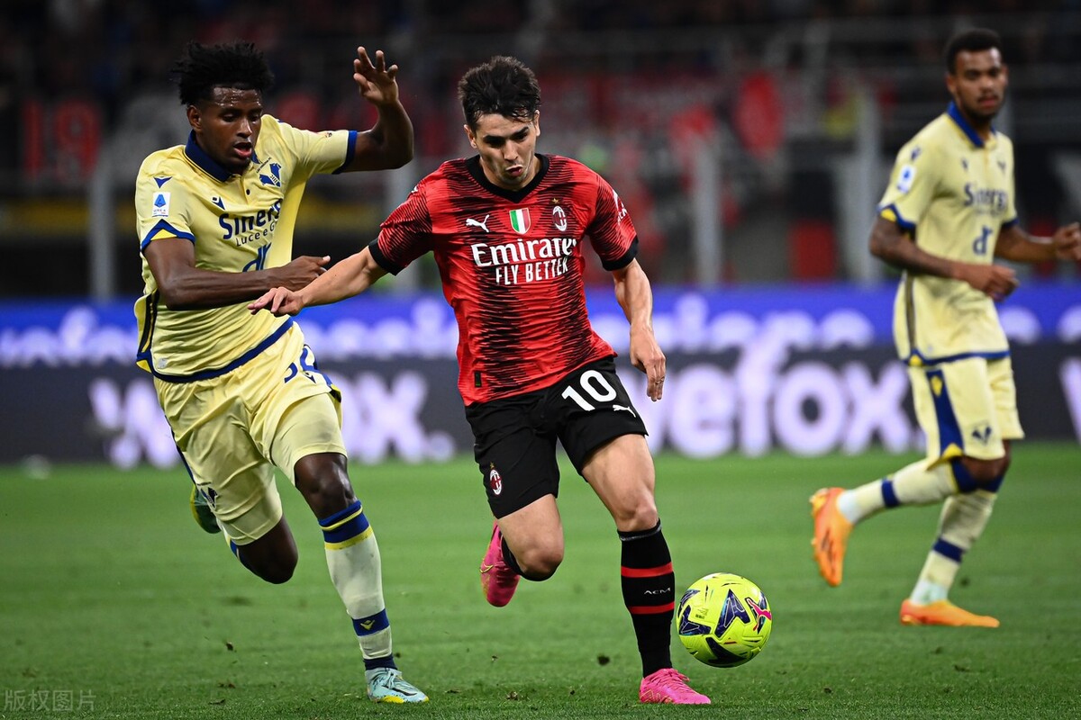 伊布40岁为什么还在巅峰,伊布41岁是不是最高龄