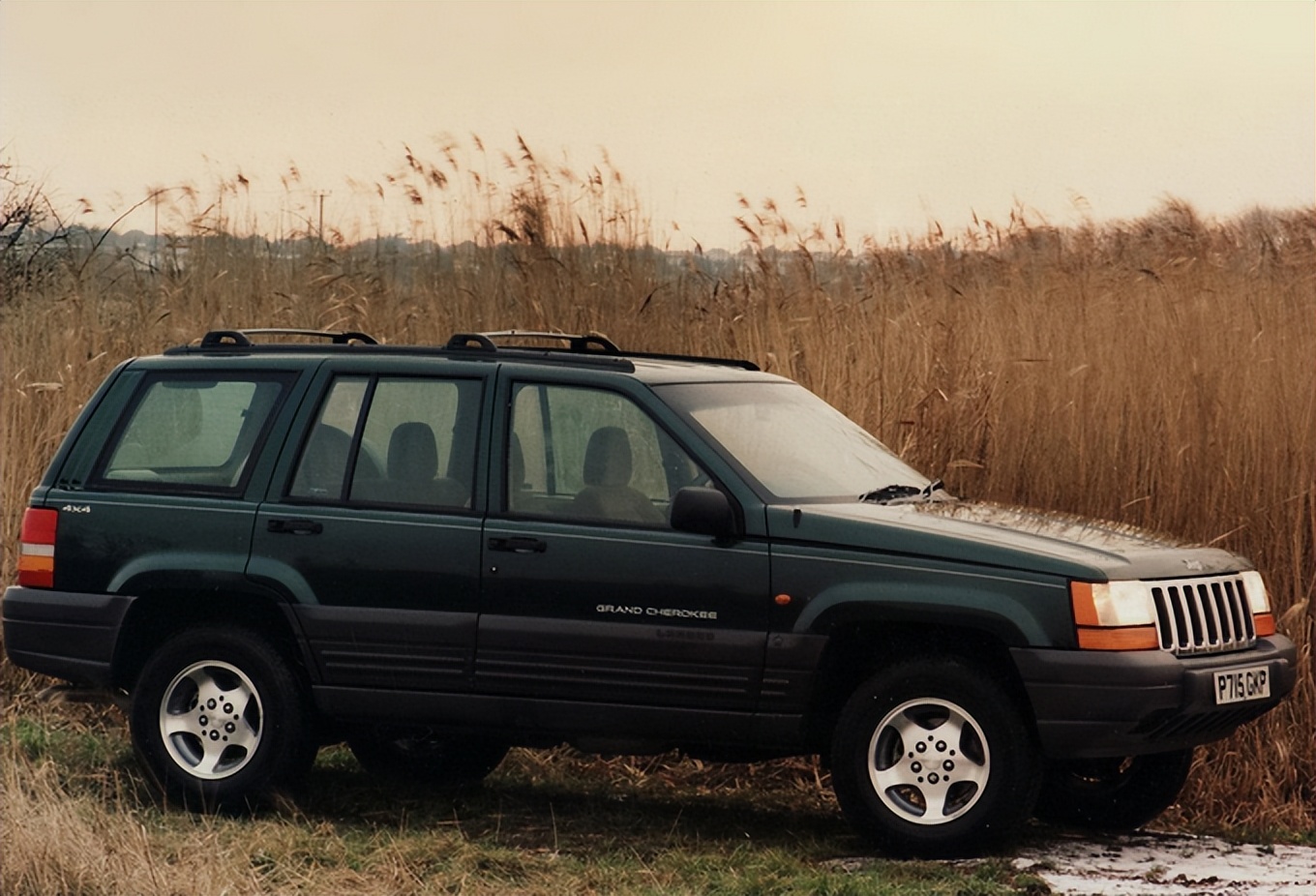 中国第一代越野人教科书,05年小切诺基越野视频