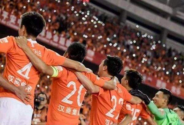 武汉三镇继续领跑中超积分榜,武汉足球乙级联赛
