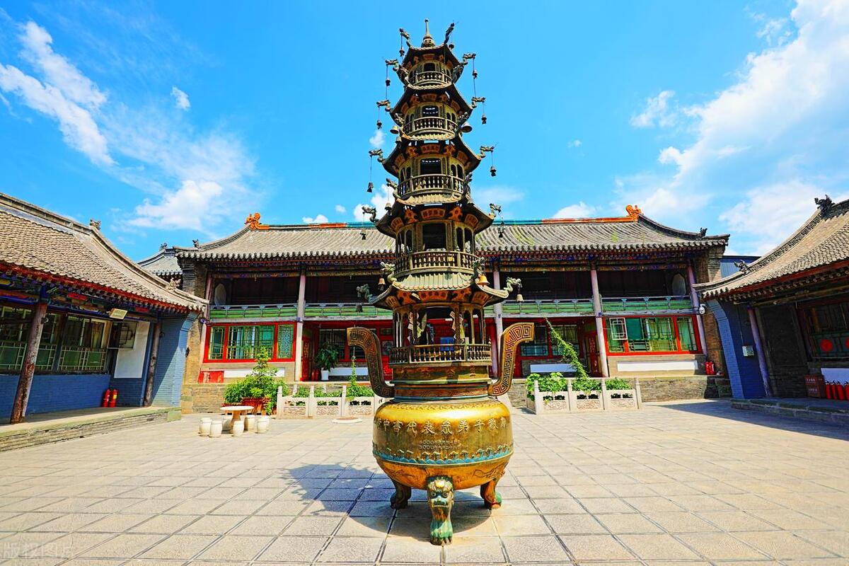 五台山一日游黛螺顶和五爷庙,来到五台山景区佛华山庄五爷庙