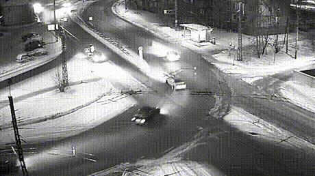 每日一笑：这个测试能说明什么？就这样怼十个手机都得破吧？