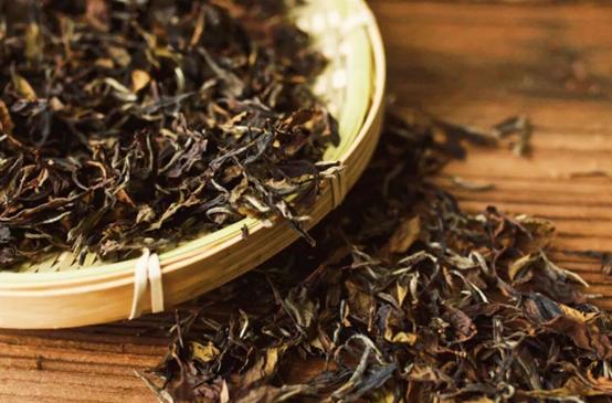 茶叶“造假”实在猖狂！这2种假茶，别再不知道！很多人还天天喝