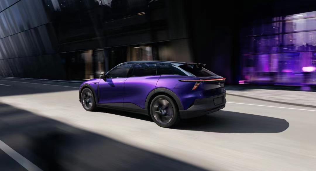 没资质就撤退？百度看似不造车了，但事情可能没有那么简单！