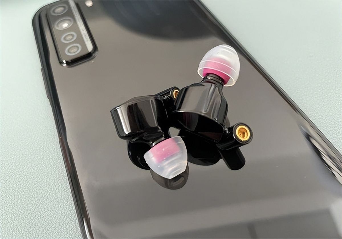 耳塞硅胶套哪个牌子好,硅胶耳塞和蜡丸耳塞区别