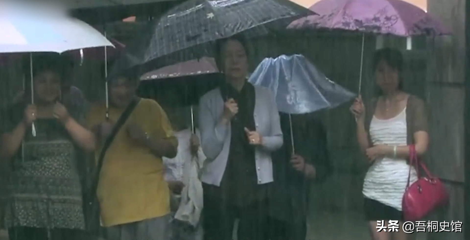 50岁老汉捡弃婴女儿身价过亿,1997年河南老头捡到弃婴