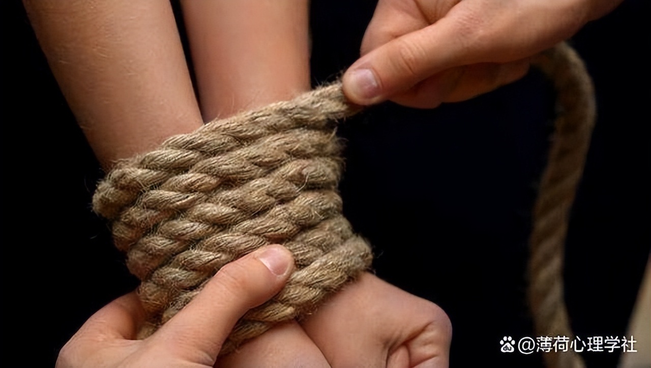 人贩子拐卖新骗术合集,人贩子拐卖的几种骗术