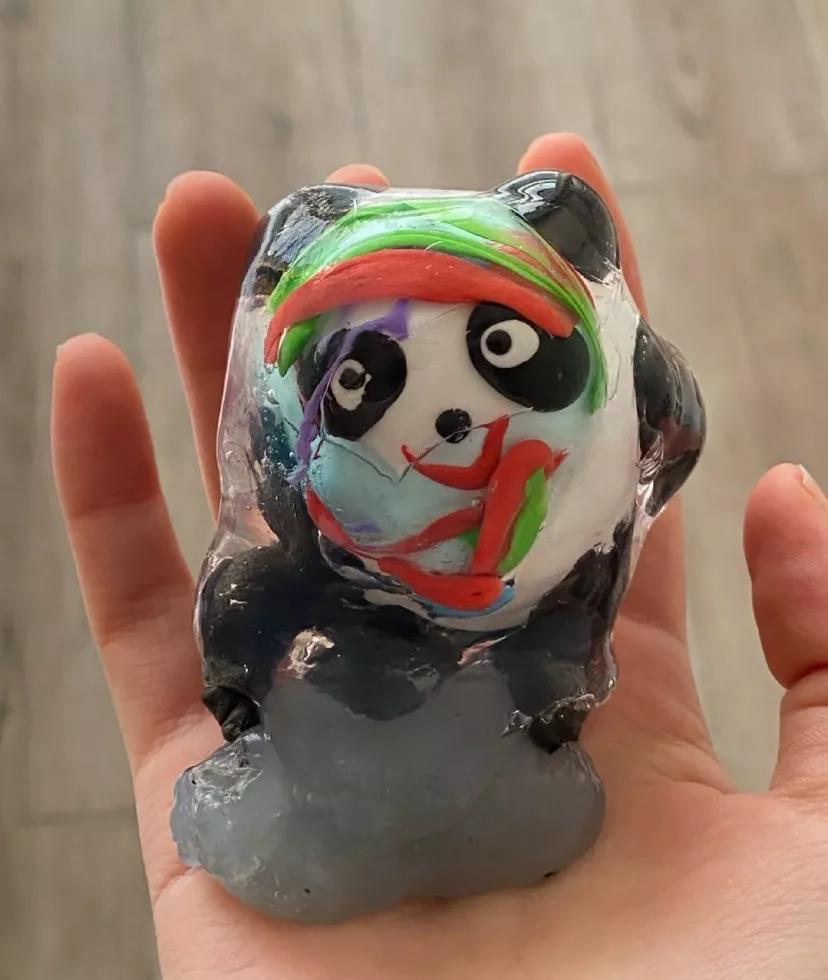 还没买到冰墩墩，已经被山寨货笑哭了