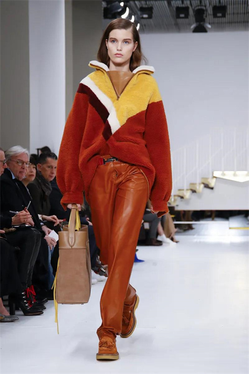 不同肤色的人怎么选择适合的颜色,不同肤色该怎么选棕色