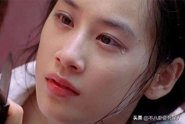 发腮堪比毁容的女星,发腮成大方脸