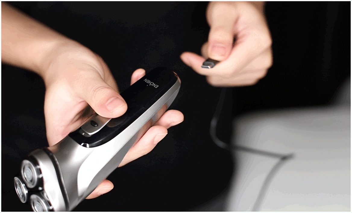 老罗直播用的设备,老罗直播奢侈品