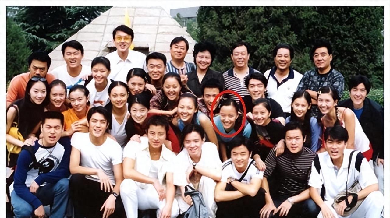 王珞丹脱戏,37岁的王珞丹有多迷人