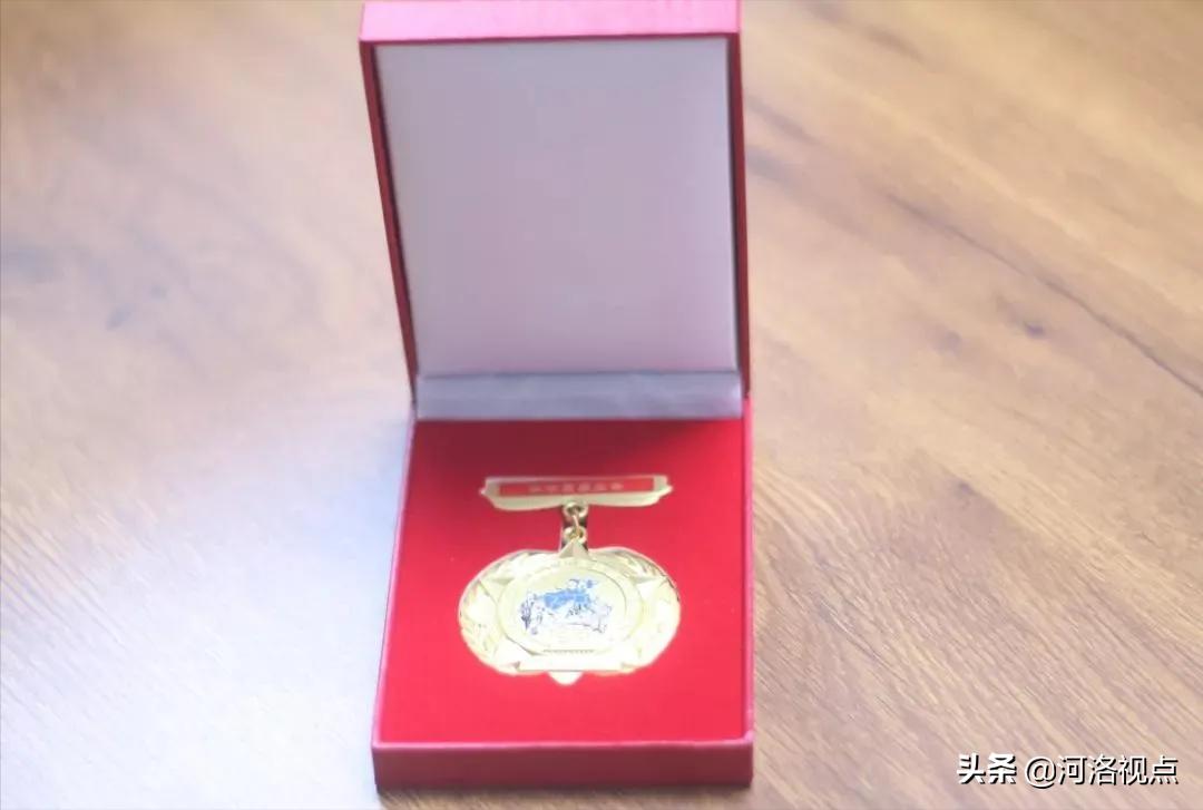 洛阳偃师华泰综合利用有限公司董事长*克王**明，好样的