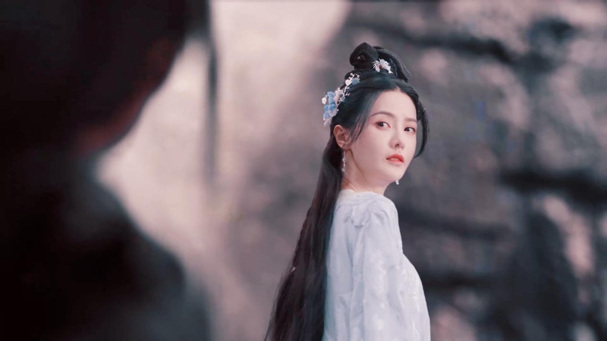 张芷溪白鹿玉楼春,张芷溪和白鹿演的同一个人么