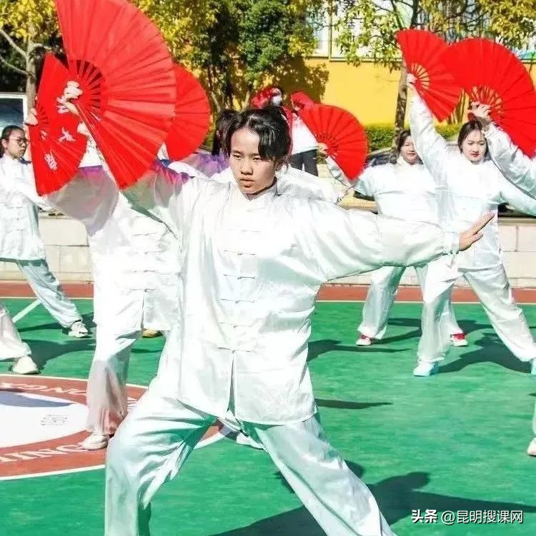 多彩生活缤纷寒假,多彩生活文化活动校园