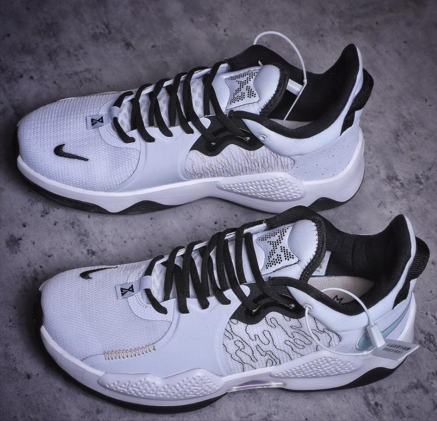 中国男篮世界杯预选赛球员穿的都是什么球鞋